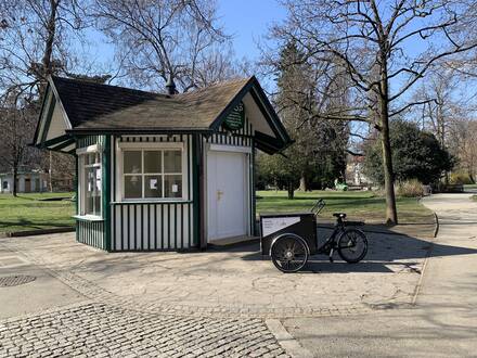 2026-04-Kiosk-Volksgarten.JPG
