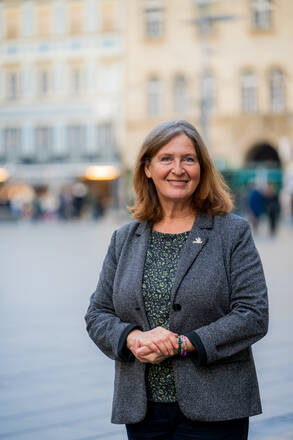 Elke NEU.jpg