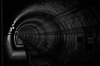 tunnel-690513_1920.jpg